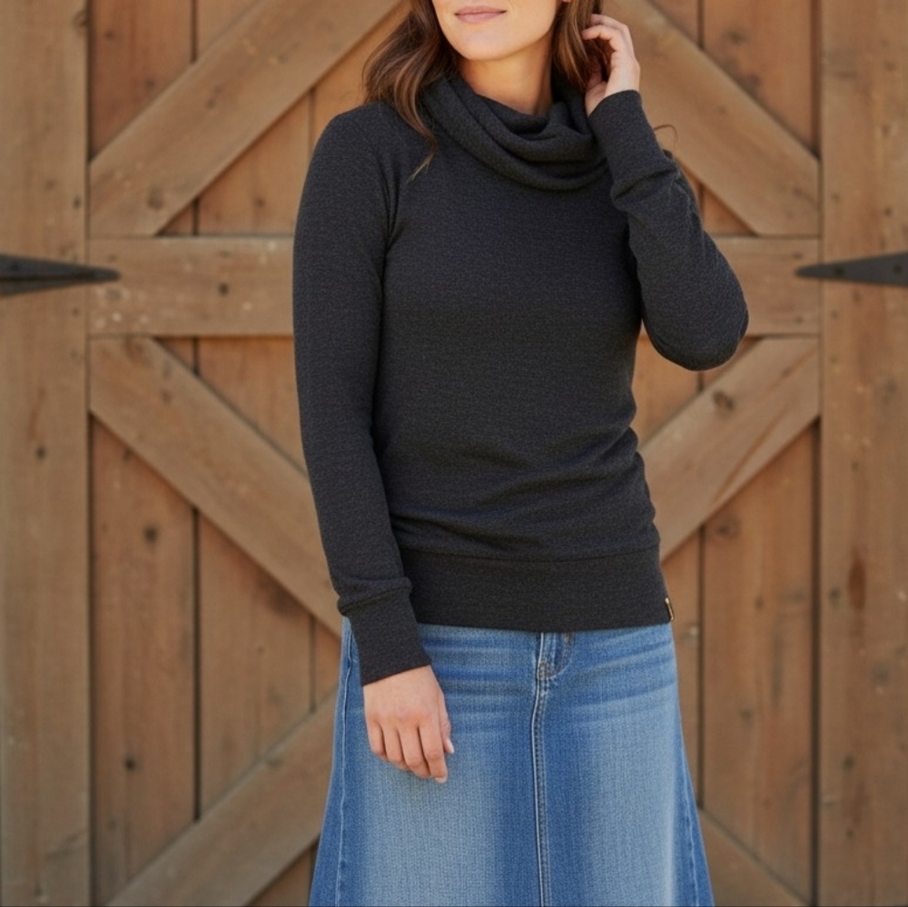 Kavu Slate Blue Turtleneck Sweater